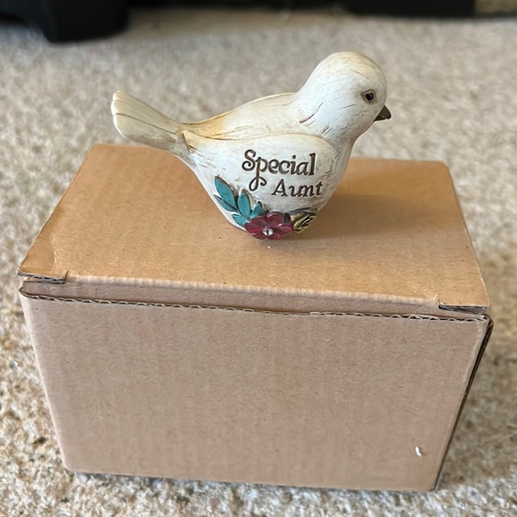Special Aunt Bird Figurine- New with Box- Adorable! - Simple Spirits Collection - Picture 2 of 5